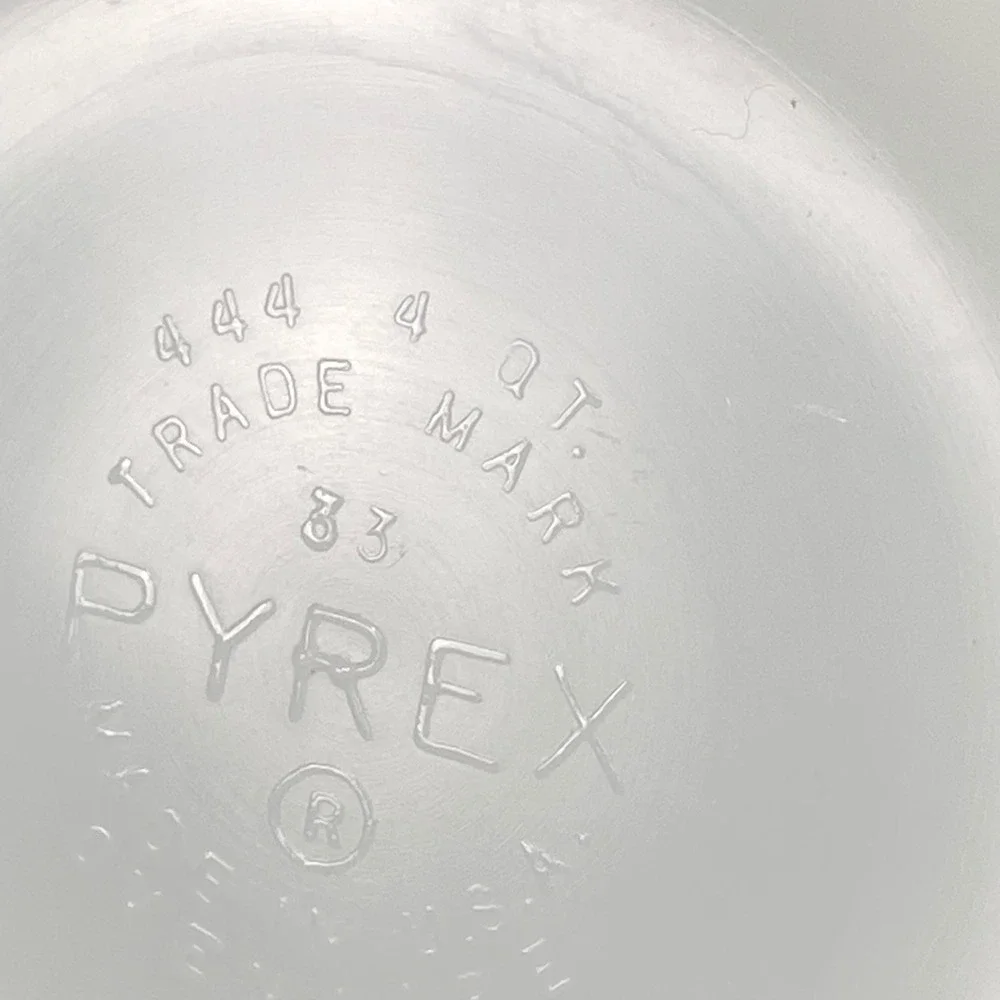 Vintage Pyrex Town & Country Cinderella 444 Mixing Bowl 4 Quart‎ Brown Orange